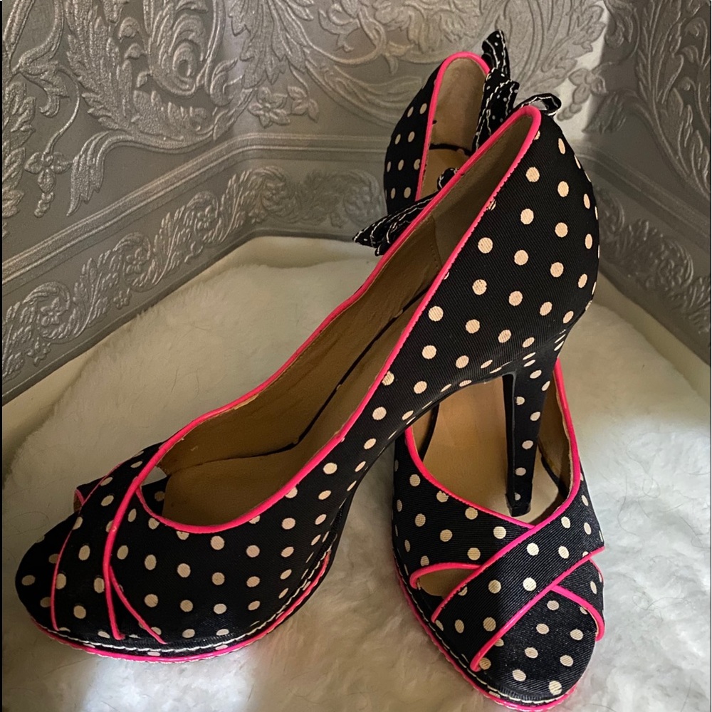 Unrated high heels - Picture 2 of 7